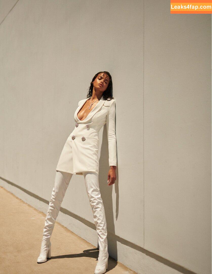 Ella Balinska / ellabalinska слитое фото фото #0394