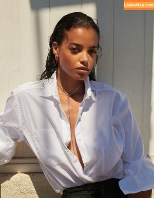 Ella Balinska фото #0390