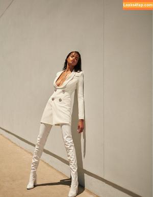 Ella Balinska фото #0394