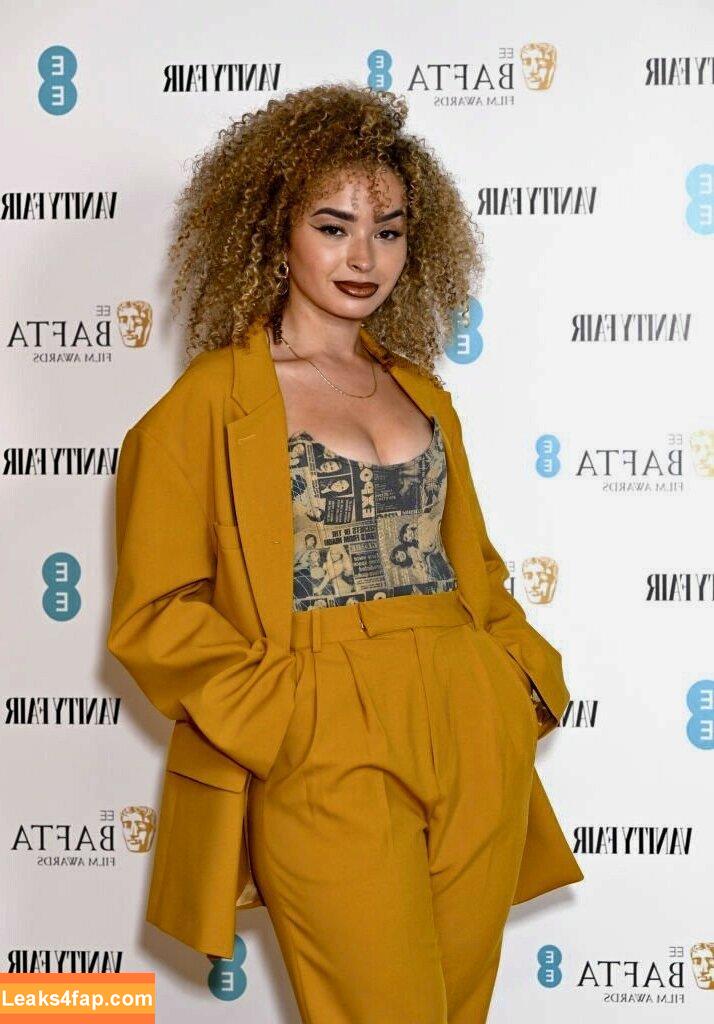 Ella Eyre / ellaeyre leaked photo photo #0008