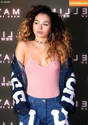 Ella Eyre photo #0200