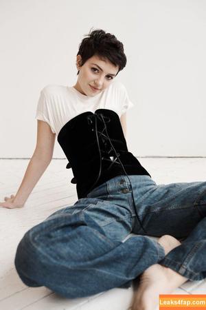 Ella Hunt photo #0225