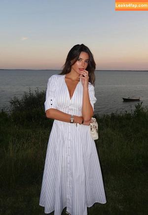 Ella Mendelsohn photo #1080