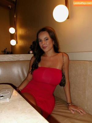 Ella Midgley photo #0087