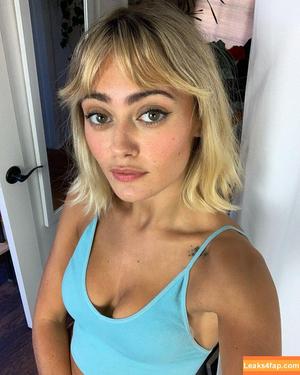 Ella Purnell photo #0004