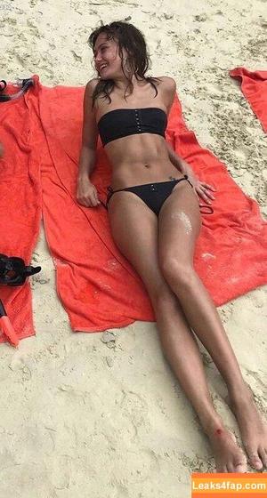 Ella Purnell photo #0902