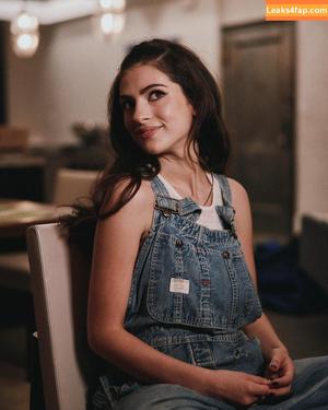 Ella Rubin photo #0013