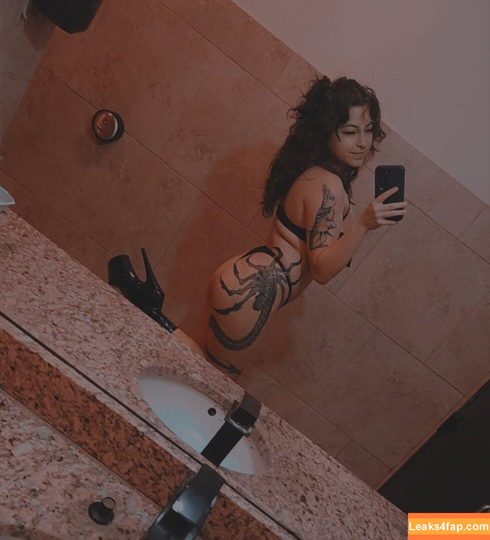 Ellab3ll / ellybella leaked photo photo #0006