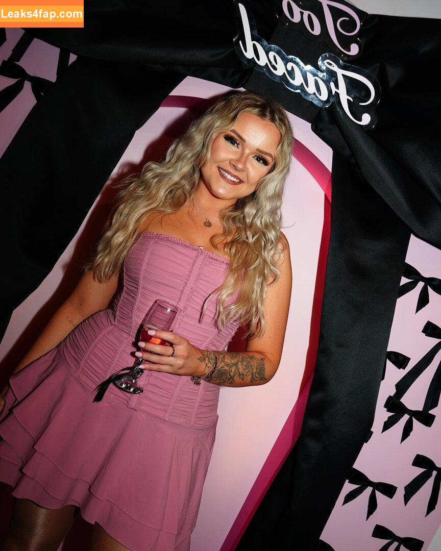 EllaDoesFX / ella-enchanted2 leaked photo photo #0002