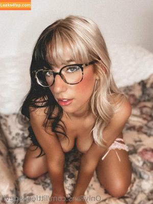 ellawearsprada photo #0003