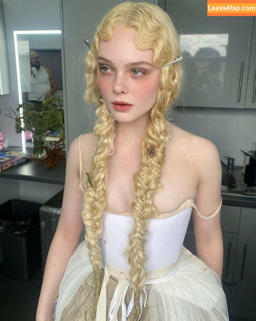 Elle Fanning / ellefanning leaked photo photo #0976