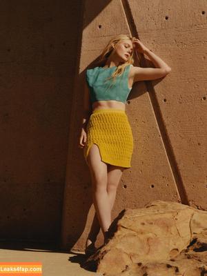 Elle Fanning photo #0015