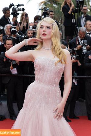 Elle Fanning photo #0301