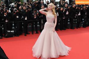 Elle Fanning photo #0315