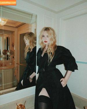Elle Fanning photo #0366