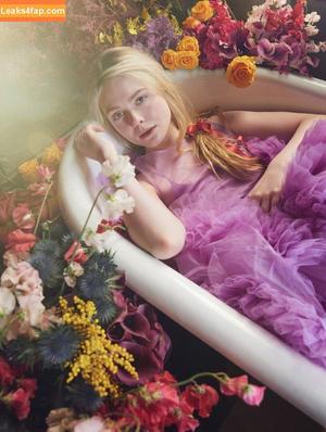 Elle Fanning photo #0423