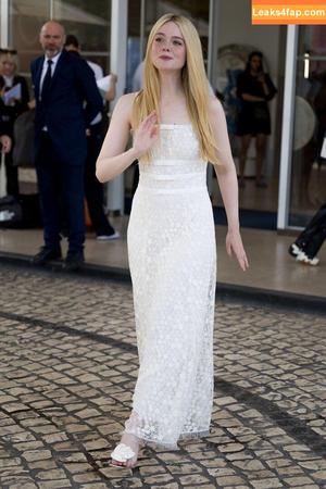 Elle Fanning photo #0495