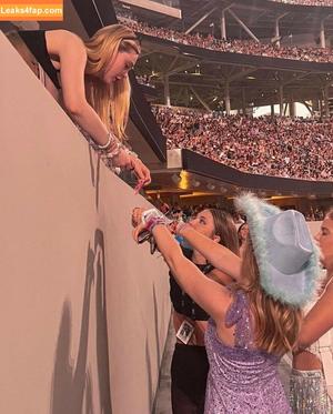 Elle Fanning photo #1032