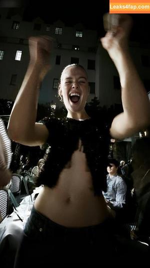 Elle Fanning photo #1496