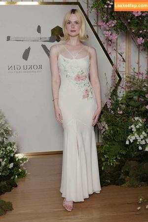 Elle Fanning photo #1573