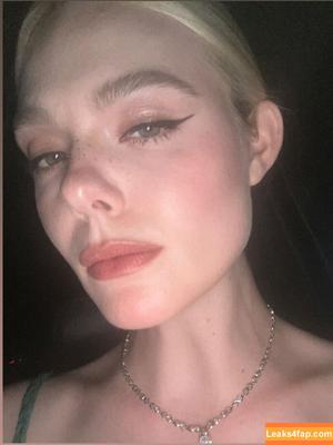 Elle Fanning photo #1939