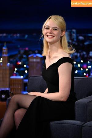 Elle Fanning photo #2042
