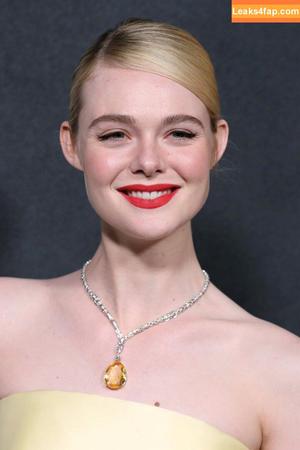 Elle Fanning photo #2059