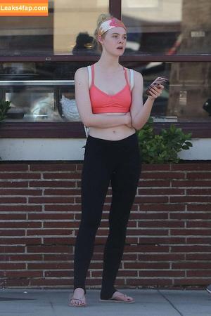 Elle Fanning photo #2382
