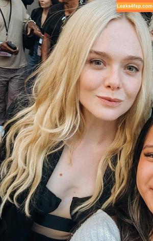 Elle Fanning photo #2390