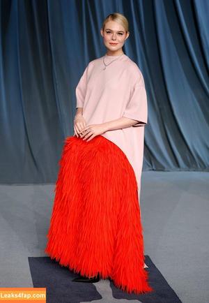 Elle Fanning photo #2427