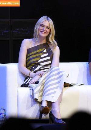 Elle Fanning photo #2457