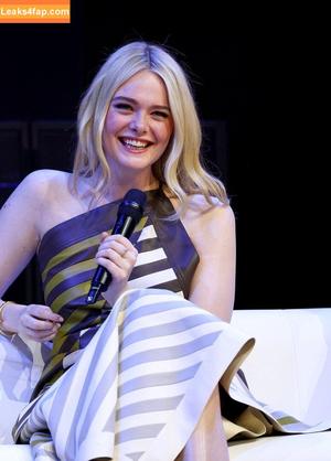 Elle Fanning photo #2459