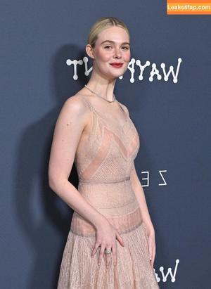 Elle Fanning photo #2519