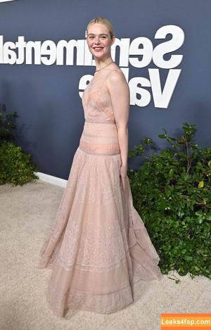 Elle Fanning photo #2521