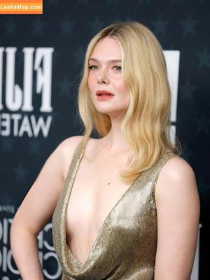 Elle Fanning photo #2615