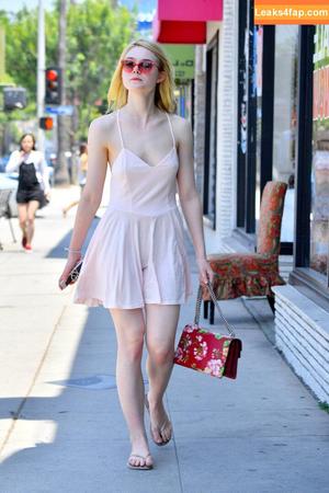 Elle Fanning photo #2694