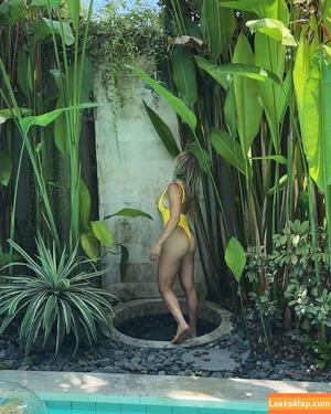 Elle Naked.life фото #0004