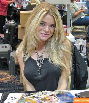 Ellen Muth photo #0006