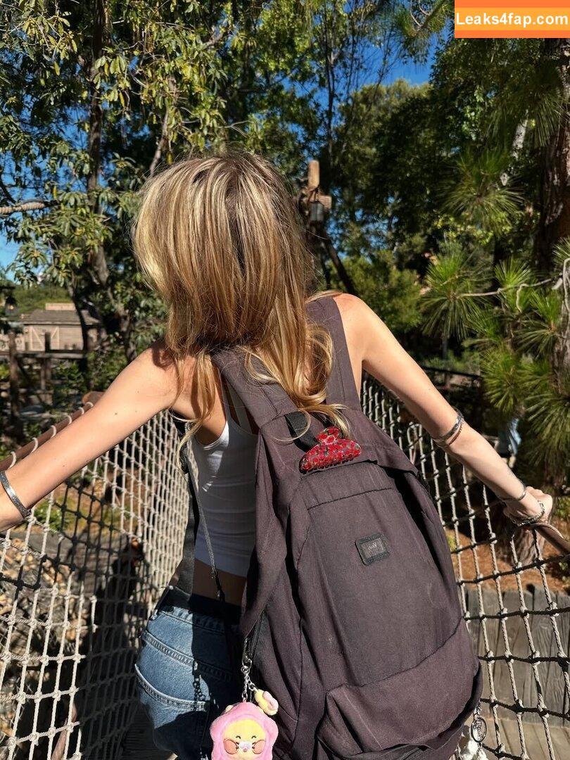 Ellesasmrr leaked photo photo #0004