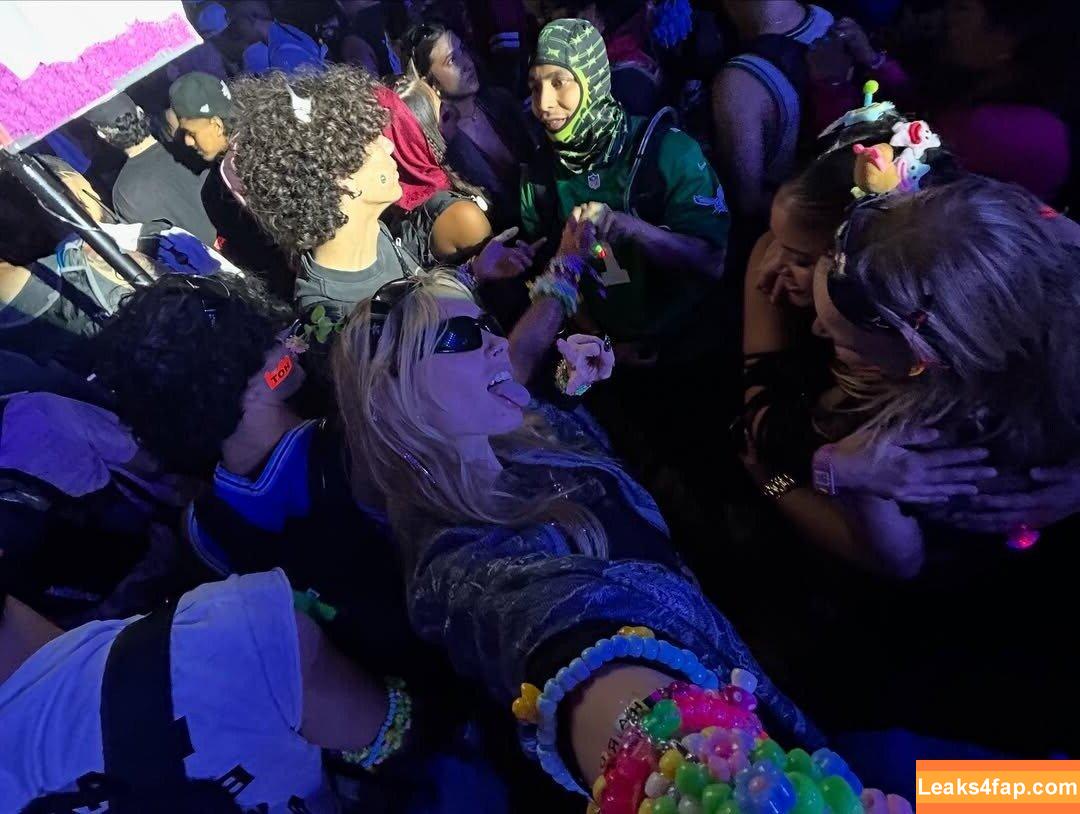 Ellesasmrr leaked photo photo #0015