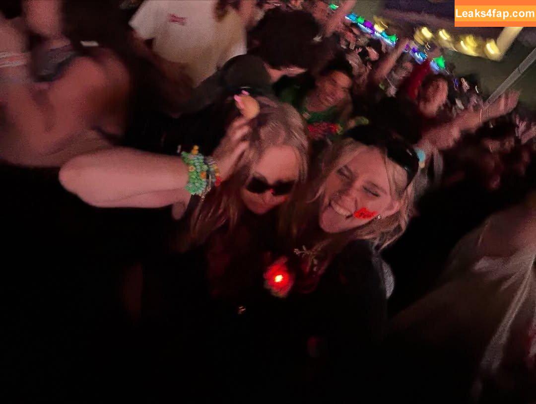 Ellesasmrr leaked photo photo #0018