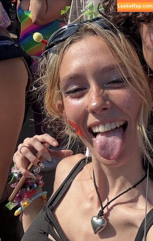 Ellesasmrr leaked photo photo #0020