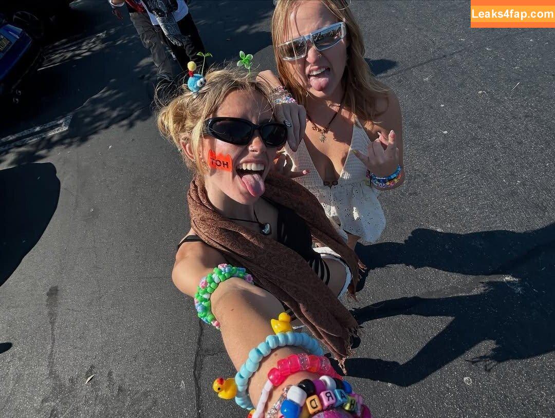 Ellesasmrr leaked photo photo #0021