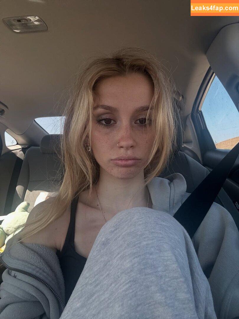 Ellesasmrr leaked photo photo #0038