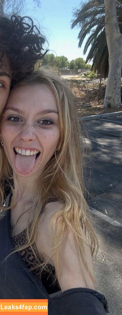 Ellesasmrr leaked photo photo #0039