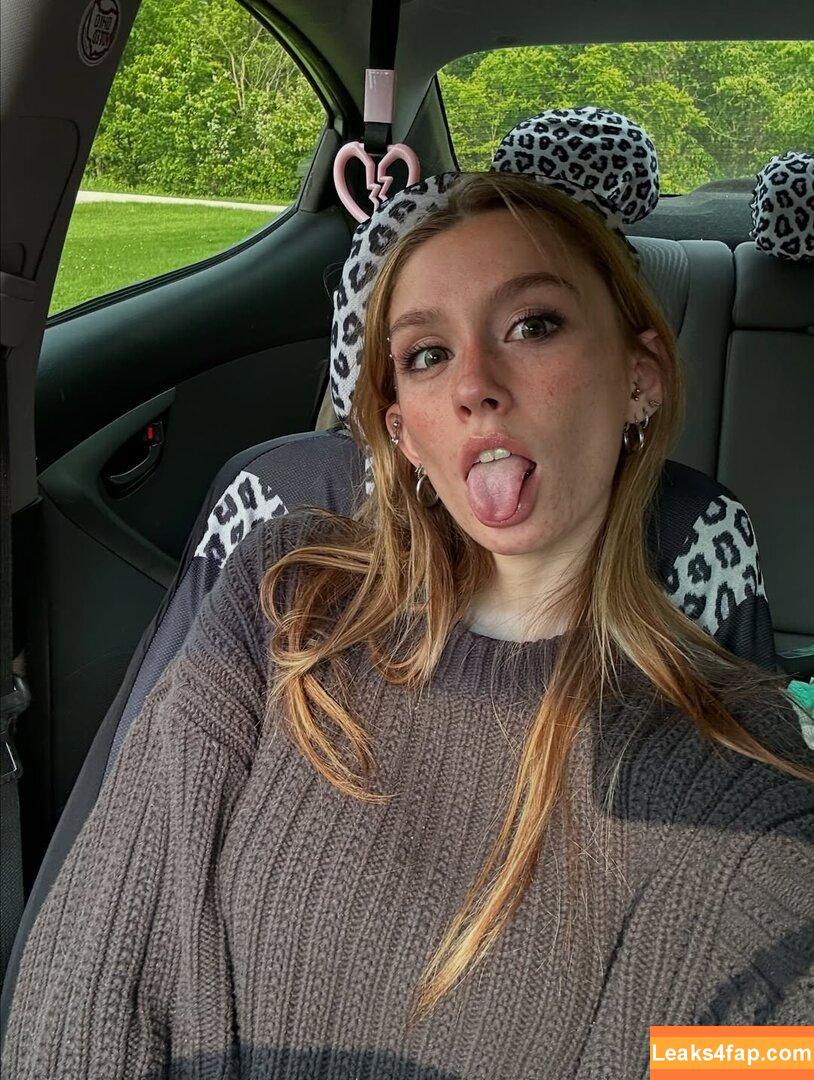 Ellesasmrr leaked photo photo #0043