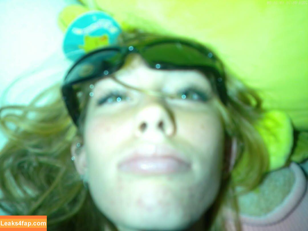 Ellesasmrr leaked photo photo #0047