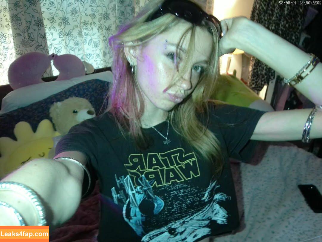 Ellesasmrr leaked photo photo #0048