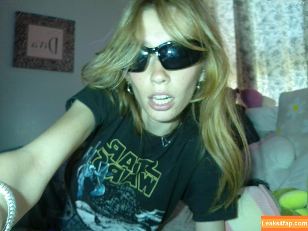 Ellesasmrr leaked photo photo #0050