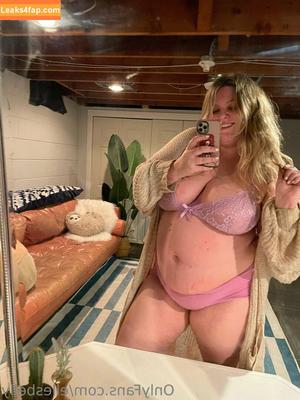 ellesbelly photo #0019